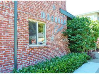 908 Gaines St, Portland OR  97239-2985 exterior