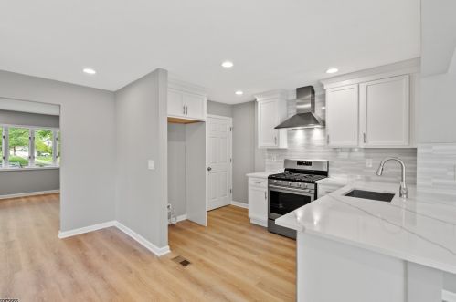 1618 Montgomery St, Rahway NJ  07065-5221 exterior