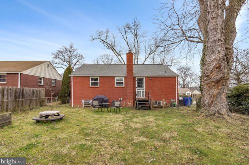 13008 Evanston St, Rockville MD 20853-3027 exterior