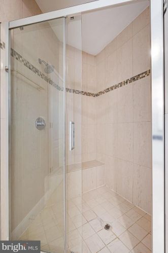 1339 Mayflower Dr, Mc Lean VA 22101-5612 exterior