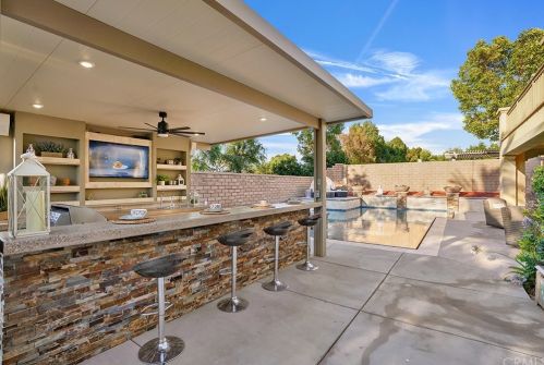12612 Sierra Creek Dr, Riverside CA 92503-8453 exterior