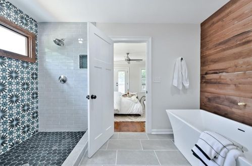 1477 Mercer Ave, Atlanta GA  30337-1515 exterior