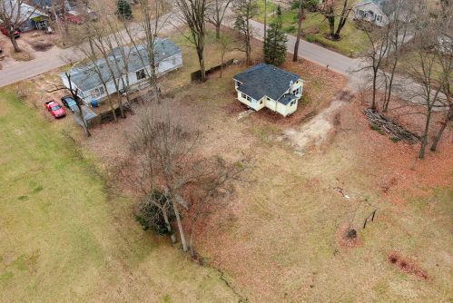 306 Sherman St, Allegan MI  49010-1066 exterior