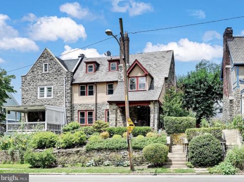 7048 Lincoln Dr, Philadelphia, PA 19119-2542