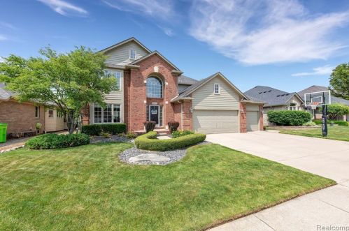 20871 Addison Dr, Macomb Township, MI 48044-2256