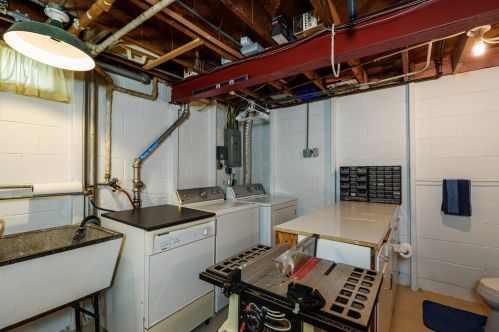 3419 90, Milwaukee WI 53214-4223 exterior