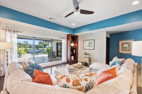 4803 Oak Cir, Boynton Beach FL 33436-5922 exterior