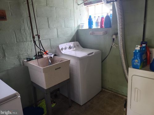 1222 Englewood St, Philadelphia PA 19149-1613 exterior