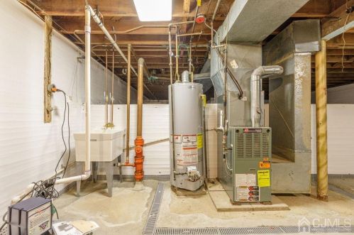 9 Tompkins Rd, Old Bridge NJ 08857-1846 exterior