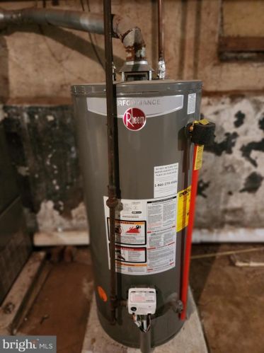 1351 Princess Ave, Camden NJ 08103-2910 exterior