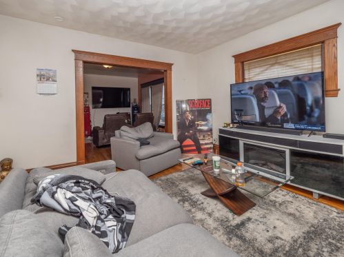 319 Burr Oak St, Kalamazoo MI  49001-2639 exterior