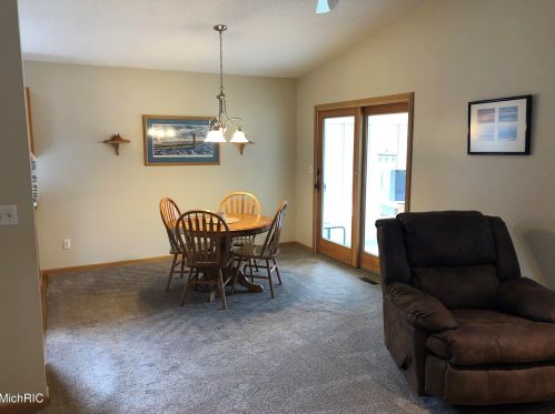 1665 Roberts Rd, Meskegon MI 49445-1549 exterior