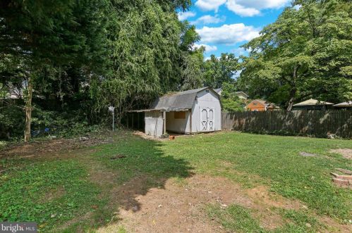 13210 Midway Ave, Rockville MD 20851-1813 exterior