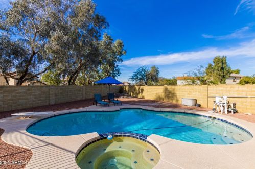 15802 37 Dr, Phoenix AZ 85029-1144 exterior