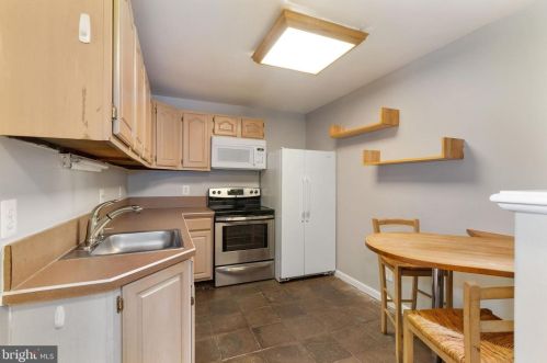 1758 Westwind Way, Mc Lean VA 22102-1612 exterior