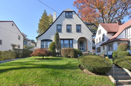 272 Claremont Ave, Mount Vernon, NY 10552-3306