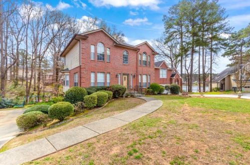 629 Shr Rd, Lithonia GA 30058-5991 exterior