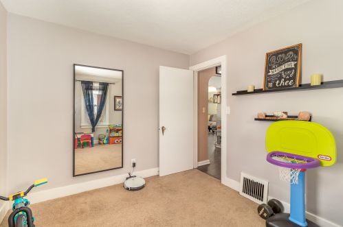 1806 Cora St, Joliet IL 60435-4319 exterior