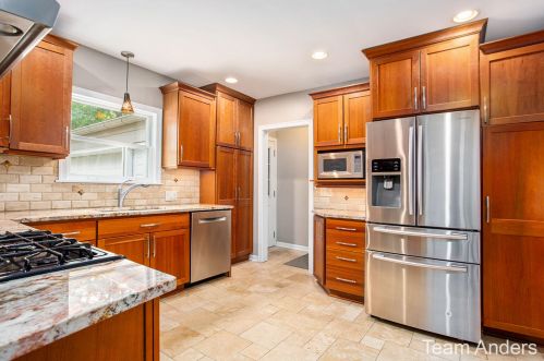 2536 Hall St, Grand Rapids MI 49506-3508 exterior