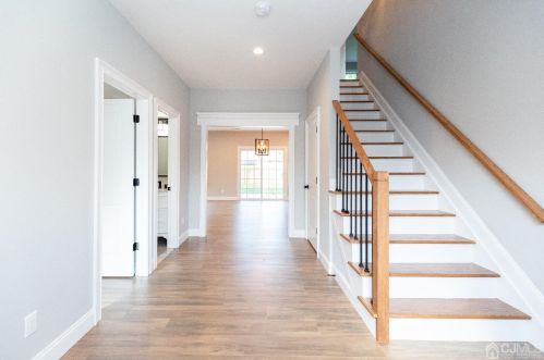 68 Prospect Ave, Edison NJ  08817-3744 exterior