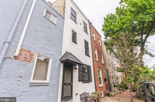 420 24th St, Philadelphia PA  19146-1053 exterior