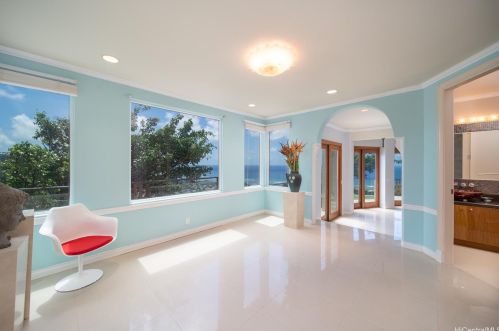 5201 Kuaiwi Pl, Honolulu HI 96821-1560 exterior