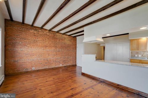 929 6 St, Philadelphia PA 19123-1405 exterior