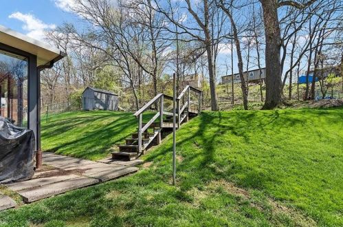 389 Holiday Park Dr, Pittsburgh PA 15239-2364 exterior