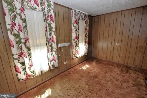 795 Abbottstown Pike, Hanover PA 17331-8235 exterior