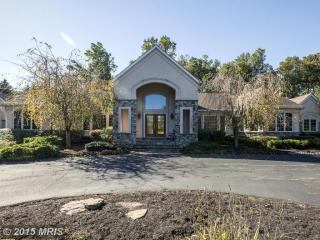 10600 Burbank Dr, Rockville, MD 20854-1508