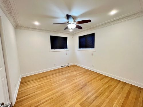 7823 Kilbourn Ave, Chicago IL 60646-5019 exterior