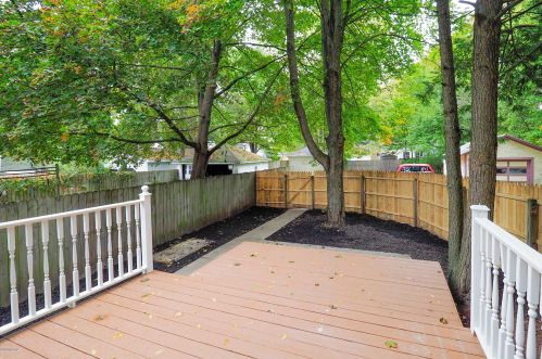 1820 Oakland Dr, Kalamazoo MI 49008-1805 exterior