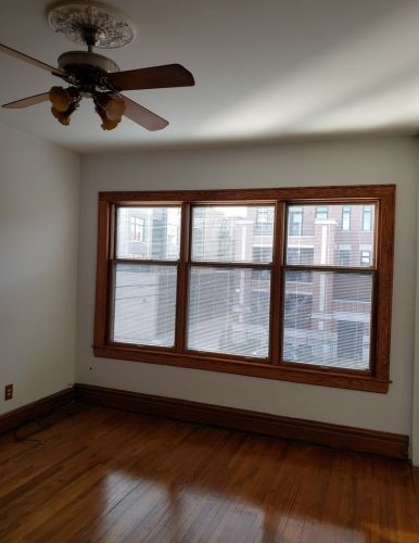 3217 Southport Ave, Chicago IL 60657-3228 exterior