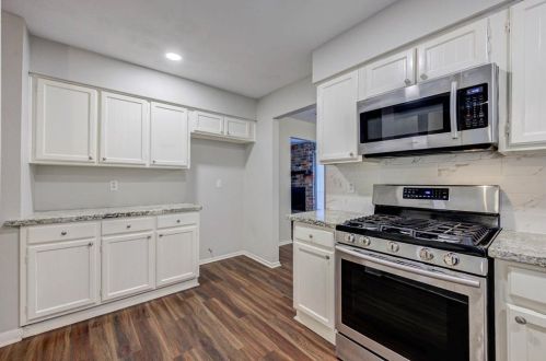 2018 Oak Shr Dr, Humble TX 77339-1724 exterior