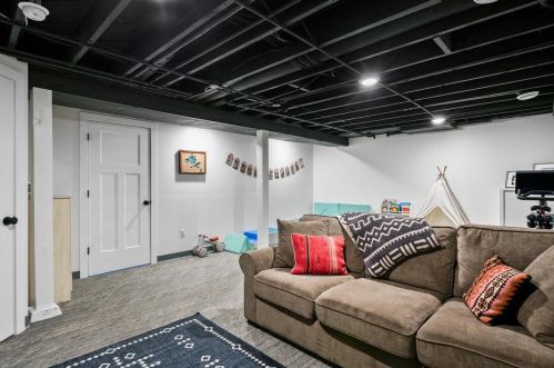 1858 Rutledge St, Madison WI  53704-5543 exterior