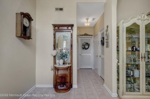 2 Arcadia Dr, Lakehurst NJ 08759-6160 exterior