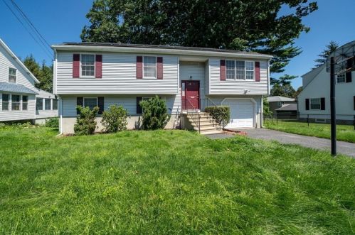 75 King Philip Rd, Worcester, MA 01606-2371