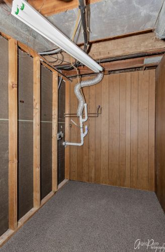 2220 Jackson St, Waukegan IL 60085-7354 exterior