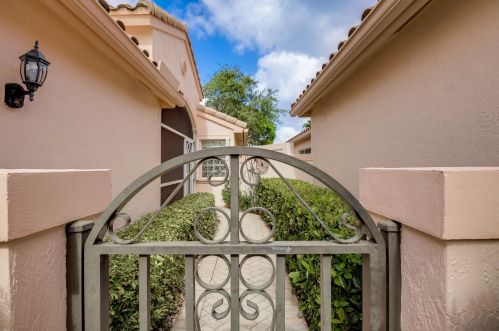 5145 Corbel Lake Way, Boynton Beach, FL 33437-1696