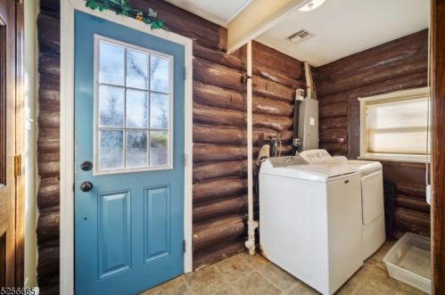 10 Poplar Grove Ter, West Milford Lakes NJ  07480-4006 exterior