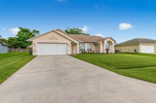 1371 Appamattox Ter, Fort Pierce, FL 34952-7102