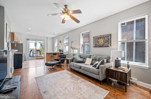 929 6 St, Philadelphia PA 19123-1405 exterior