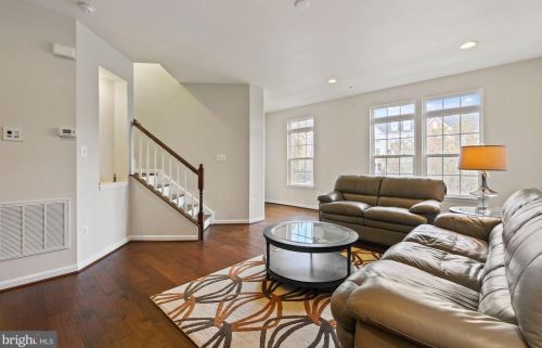 3707 Commodore Joshua Barney Dr, Washington DC 20018-4443 exterior