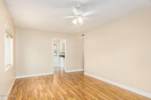 6107 12 Pl, Phoenix AZ 85014-6707 exterior