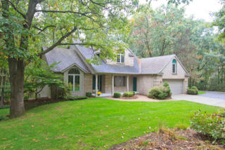 1955 Augusta Valley Ln, Ada, MI 49301-8924