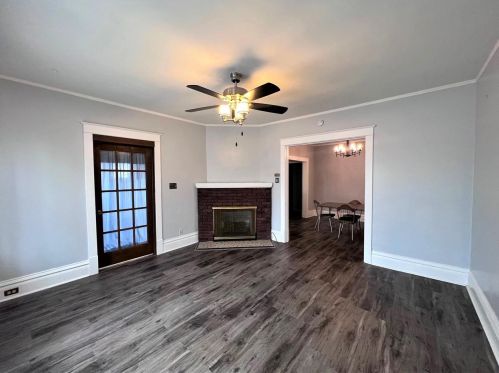 825 10th St, Menominee, MI 49858-3171