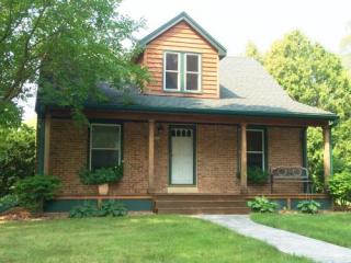 4675 104th St, Milwaukee, WI 53225-4505