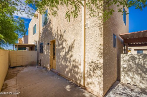 116 Pastime Rd, Tucson AZ  85705-3302 exterior