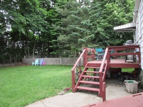 12 Westland Ter, Newton MA 02465-1524 exterior