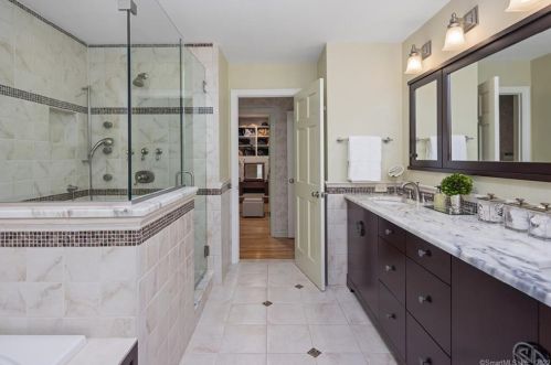 140 Long Lots Rd, Westport CT 06880-3826 exterior